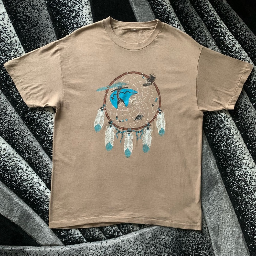 Vintage 90s Single Stitch Native American Dream Catcher Blue Bear Tan T-shirt
